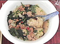 POTAGE DE RAVIOLIS CHINOIS AU PORC HACHE